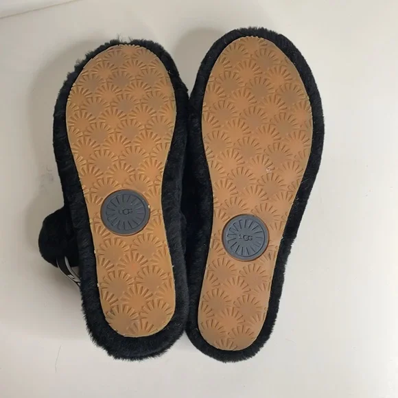 Ugg fuzzy yeah, fluff slippers size 10 - Picture 4 of 7